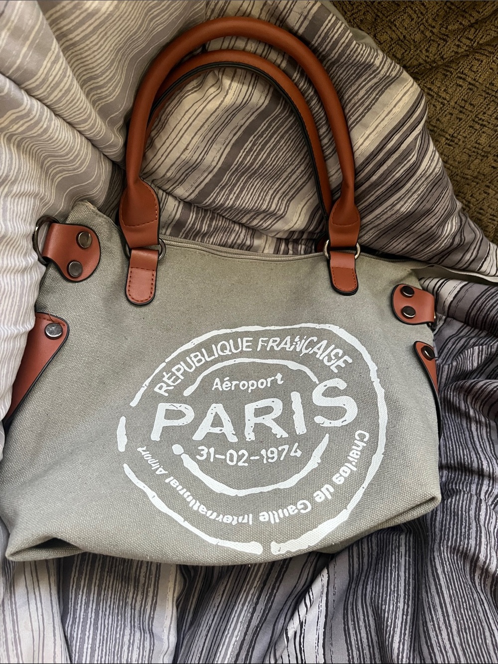 Source Unknown Gray Canvas Paris Tote with Brown Handles